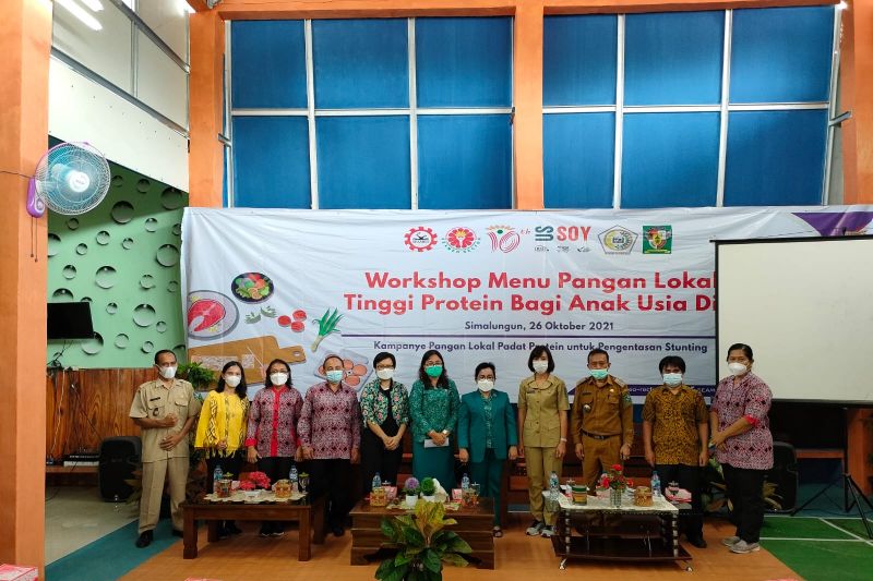 Lokakarya pembuatan menu pangan lokal tinggi protein di Simalungun, Sumatera Utara