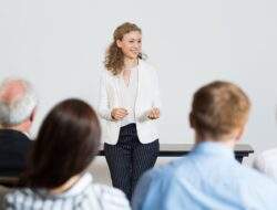 Menguasai Seni Public Speaking