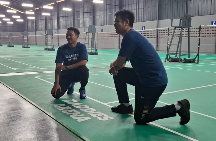 Hendra/Ahsan Buka Lapangan Bulutangkis Daddies Arena: Sensasi Baru Bermain!