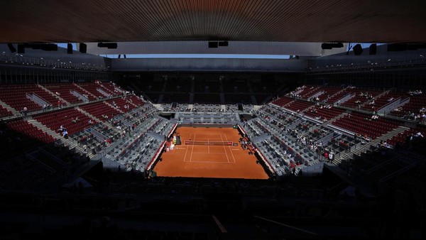 Madrid Open 2025: Pemadaman Listrik Hentikan Pertandingan Sengit