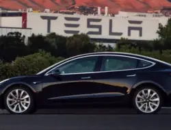 Tesla Model Y & 3: Jarak Tempuh Lebih Jauh, Penjualan Meroket!